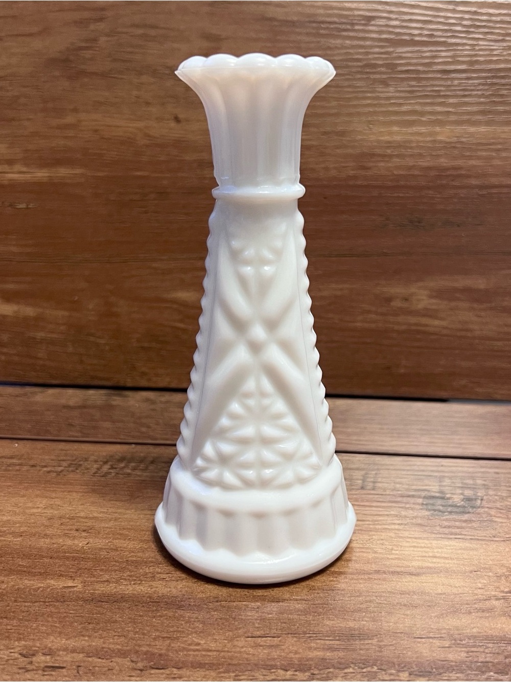 Vintage Anchor Hocking Stars & Bars Milk Glass Bud Vase